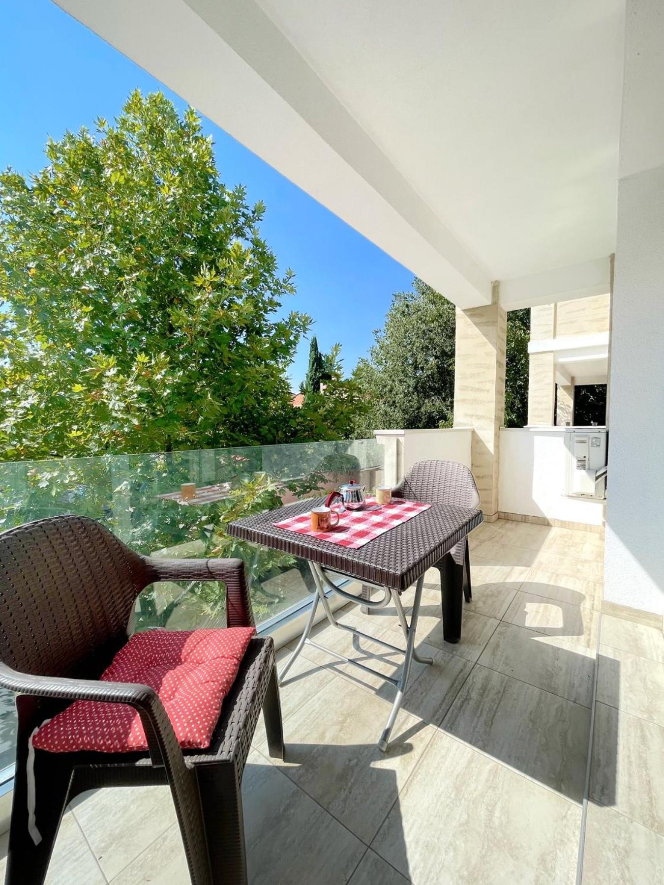 Apartment Irena 3 Скопие Екстериор снимка
