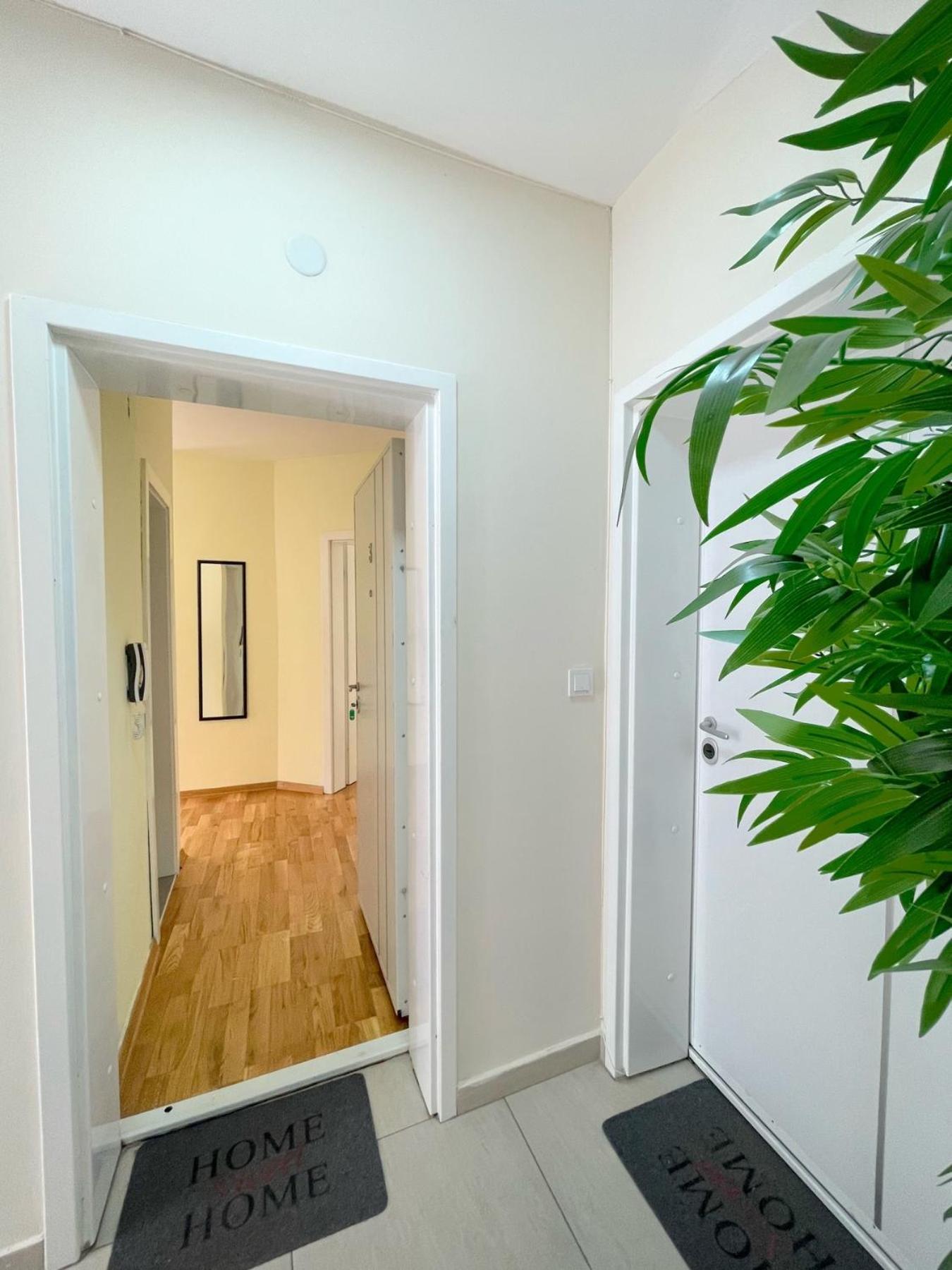 Apartment Irena 3 Скопие Екстериор снимка